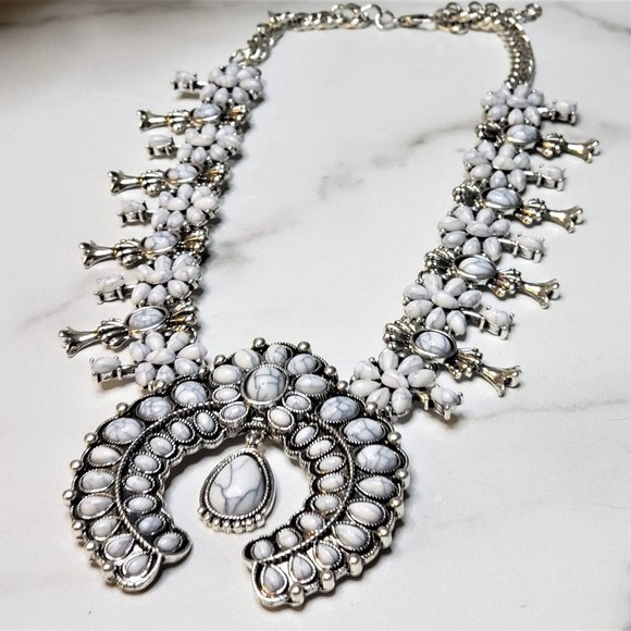 eye candy Jewelry - NWT EYE CANDY Aztec Statement Necklace in White
